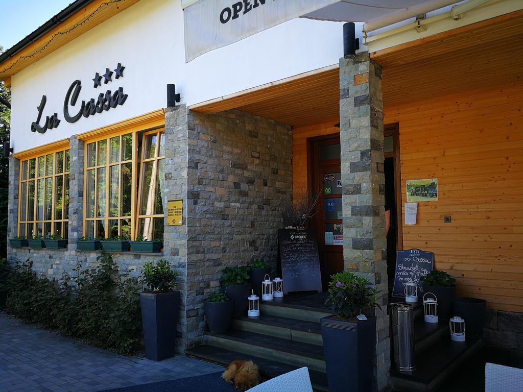 Pensiune Restaurant La Cassa Vişeu de Sus Exteriör bild